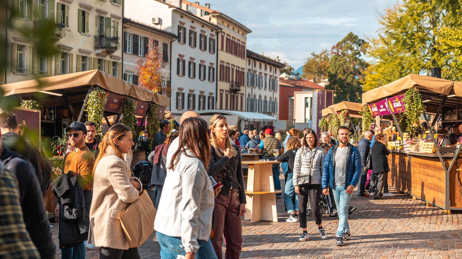    piazza mostra casette espositori