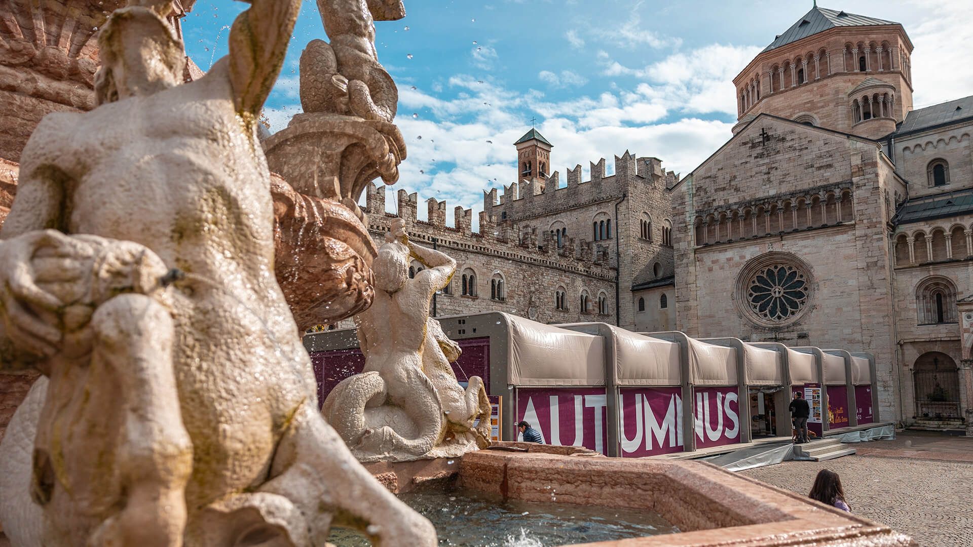    piazza  uomo esposizione convegni