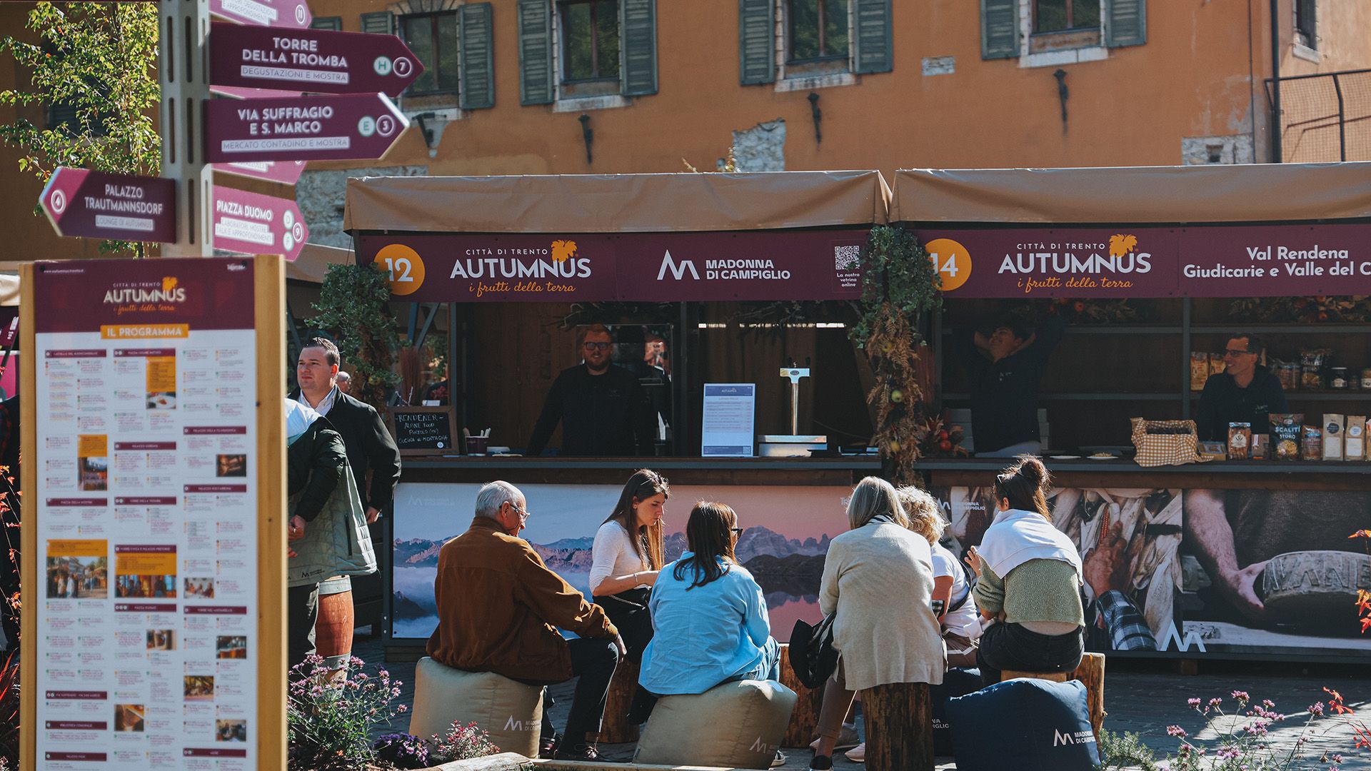 mercato piazza mostra programma pausa prodotti