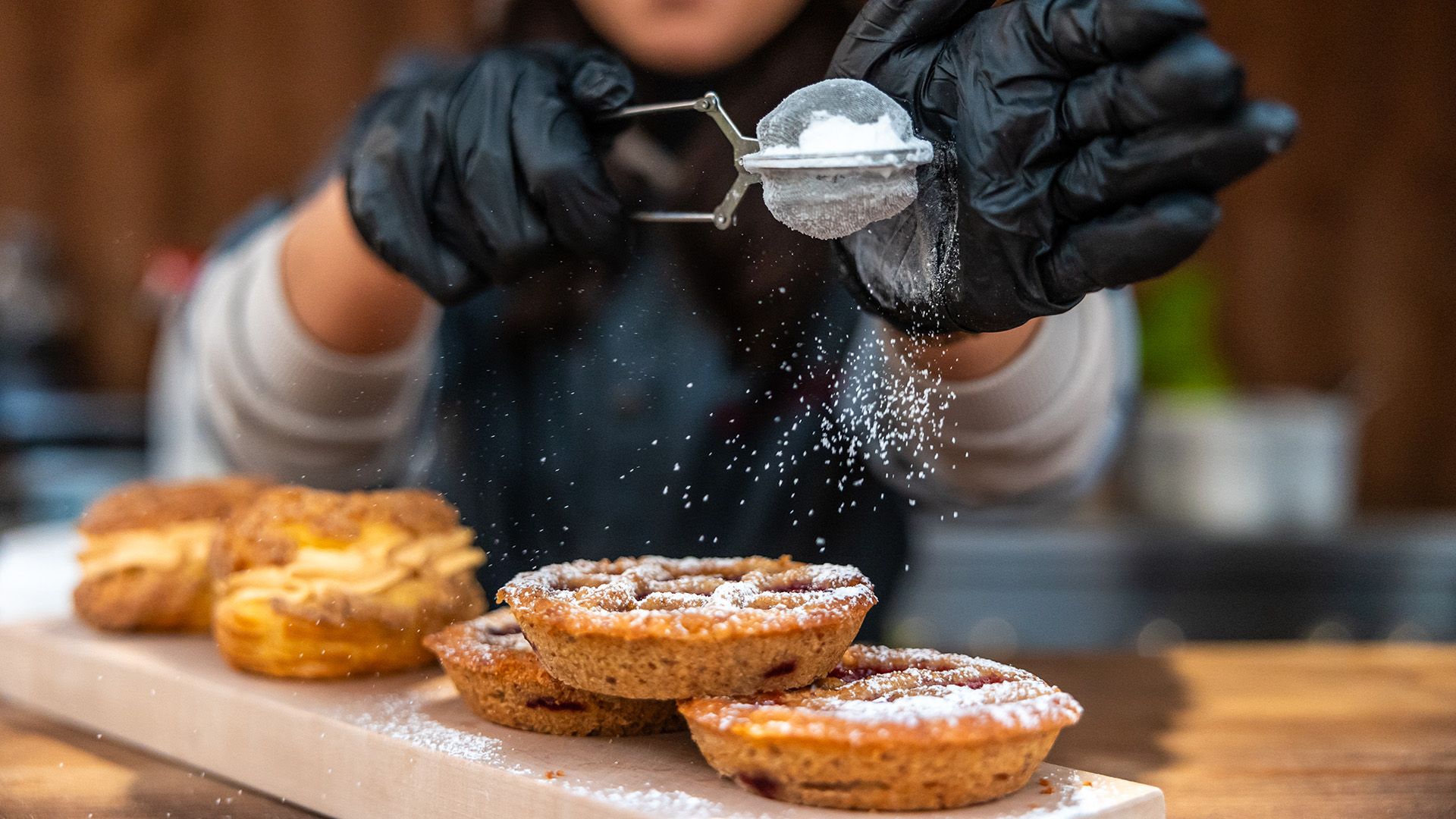 8espositori piazza dettagli dolci